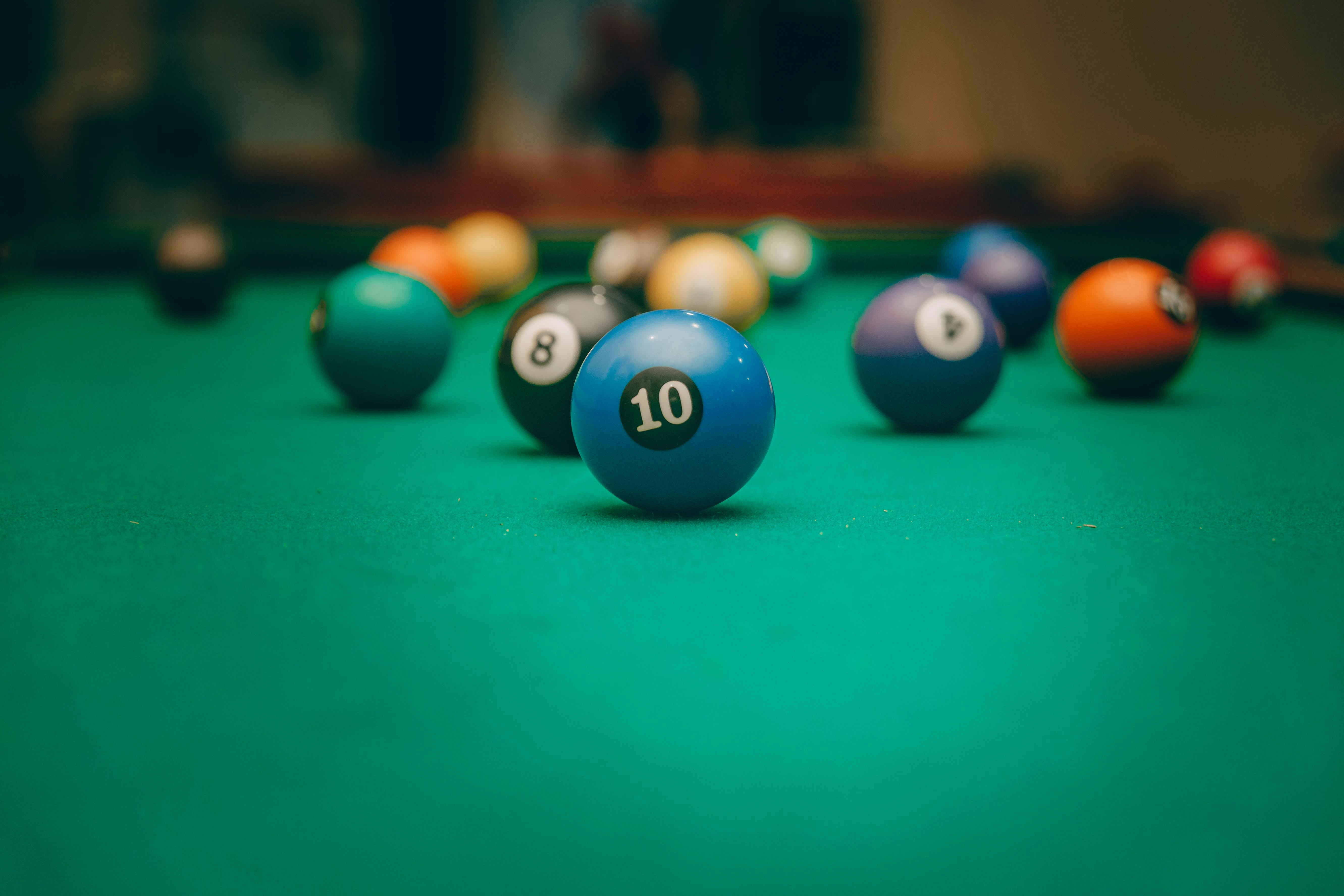 Best Pool Cues for Professionals in 2025 – Top Picks & Buying Guide